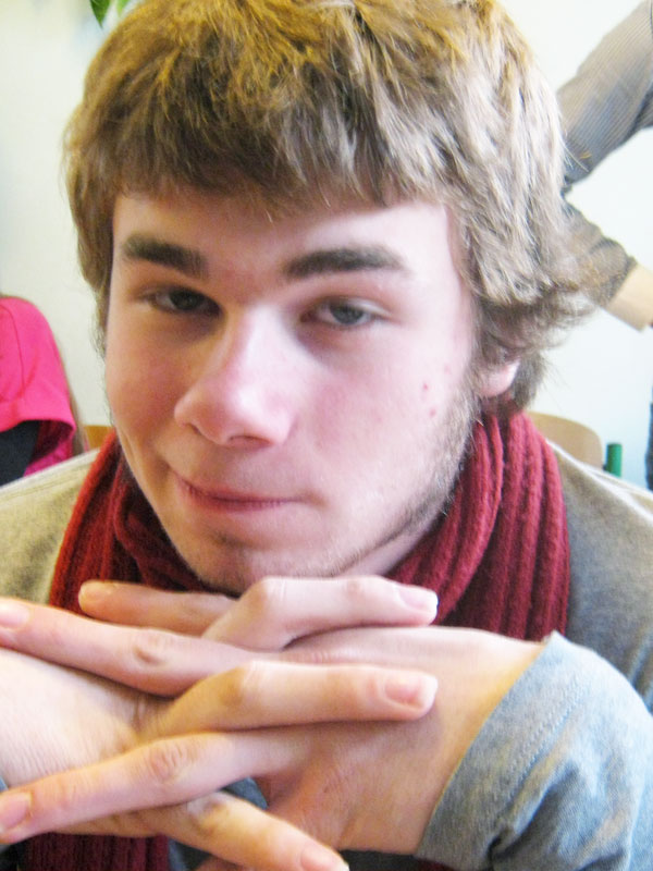 Высоцкий заставляет каждого задуматься о своём…