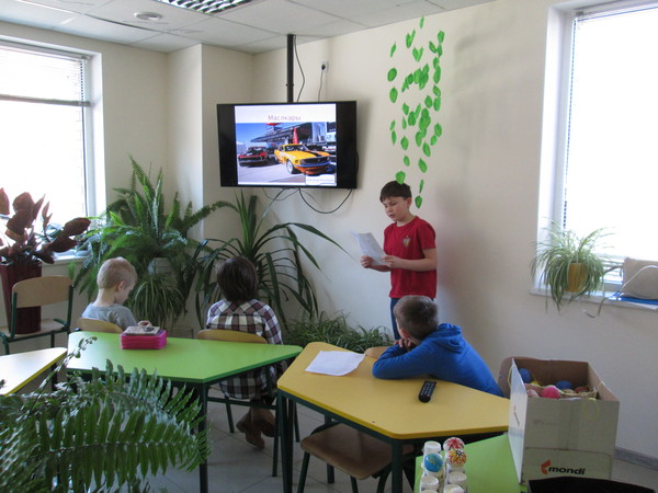 Саша и машины